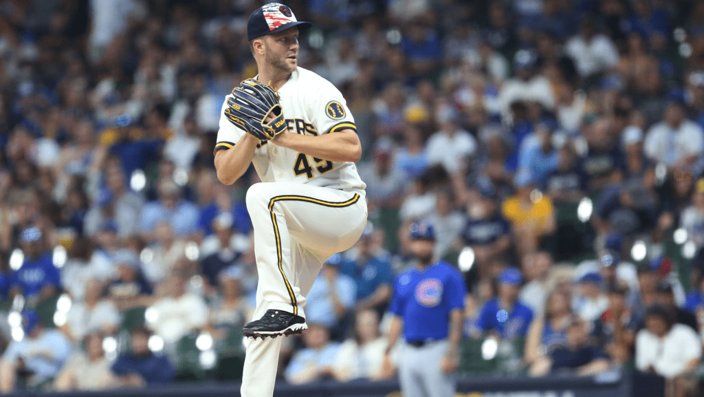 Chicago Cubs To Add 6'8 Left Handed Pitching Weapon To Their Bullpen  (report)